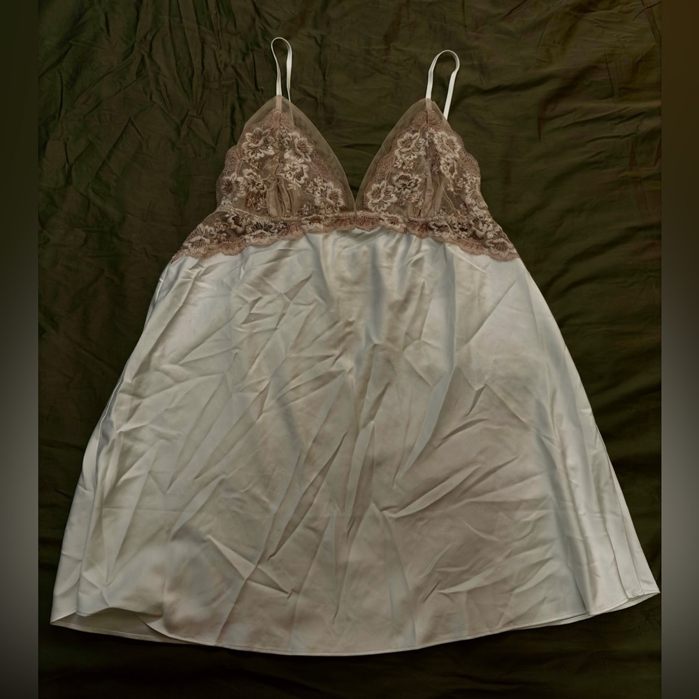 Flora Nikrooz Rosa Charmuse Chemise - Picture 3 of 5